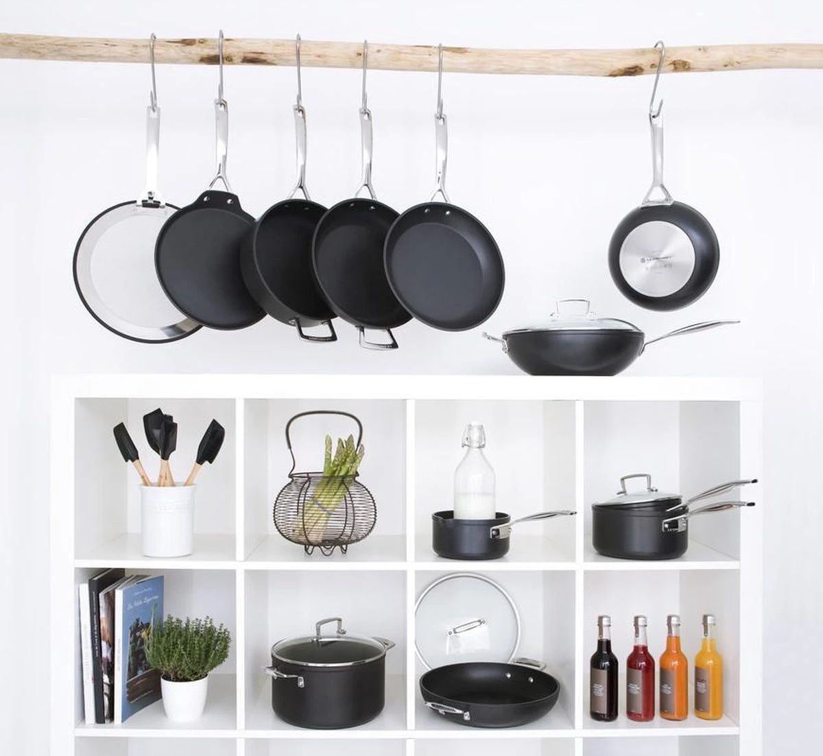 Le Creuset Steelpan - 2 Schenktuiten - Les Forgées TNS - ø 16 Cm / 1.6 Liter 5 Le Creuset Steelpan - 2 Schenktuiten - Les Forgées TNS - ø 16 Cm / 1.6 Liter - Afbeelding 3