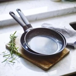 BK Universe Koekenpan Ø 24cm - Inductie - Anti-aanbak - PFAS-vrij 19 BK Universe Koekenpan Ø 24cm - Inductie - Anti-aanbak - PFAS-vrij -Keuken Serie Winkel 1200x1200 110