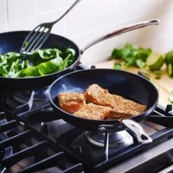 GreenPan Barcelona Infinity Pro Koekenpan 32cm - Zwart - Inductie - PFAS-vrij 39 GreenPan Barcelona Infinity Pro Koekenpan 32cm - Zwart - Inductie - PFAS-vrij -Keuken Serie Winkel 1200x1200 589