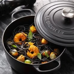 Le Creuset Signature Braadpan - 4,2 L - 24 Cm - Zwart 19 Le Creuset Signature Braadpan - 4,2 L - 24 Cm - Zwart -Keuken Serie Winkel 1200x1200 809