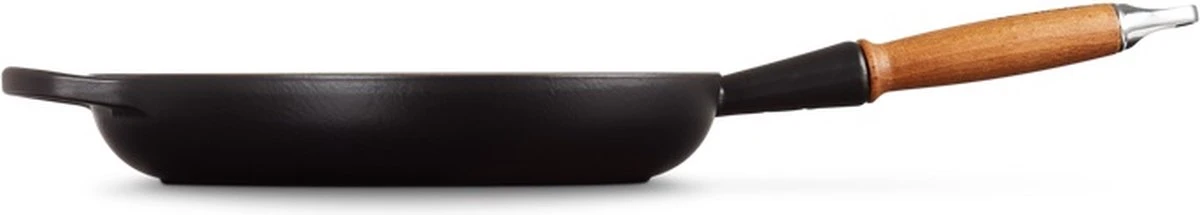 Le Creuset Koekenpan Signature Mat Zwart - ø 28 Cm / 2.6 Liter - Geëmailleerde Anti-aanbaklaag 4 Le Creuset Koekenpan Signature Mat Zwart - ø 28 Cm / 2.6 Liter - Geëmailleerde Anti-aanbaklaag - Afbeelding 2