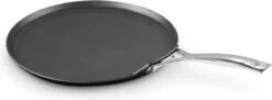 Le Creuset Les Forgees Pannenkoekpan 28cm 15 Le Creuset Les Forgees Pannenkoekpan 28cm -Keuken Serie Winkel 1200x441