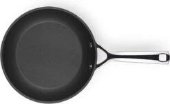 Le Creuset Koekenpan Les Forgées TNS - ø 22 Cm - Standaard Anti-aanbaklaag 21 Le Creuset Koekenpan Les Forgées TNS - ø 22 Cm - Standaard Anti-aanbaklaag -Keuken Serie Winkel 1200x732 1