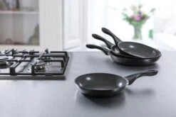 BK Easy Basic Ceramic Koekenpan Ø 20 Cm - Anti-aanbak - PFAS-vrij - Krasvast 18 BK Easy Basic Ceramic Koekenpan Ø 20 Cm - Anti-aanbak - PFAS-vrij - Krasvast -Keuken Serie Winkel 1200x800 35