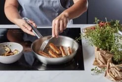 Demeyere Restoline 3 RVS Koekenpan – Koekenpan Inductie - 28 Cm – PTFE-vrij 13 Demeyere Restoline 3 RVS Koekenpan – Koekenpan Inductie - 28 Cm – PTFE-vrij -Keuken Serie Winkel 1200x800 71