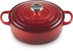 Le Creuset - Gietijzeren - Lage Braadpan - 24cm - Kersenrood 23 Le Creuset - Gietijzeren - Lage Braadpan - 24cm - Kersenrood -Keuken Serie Winkel 1200x843 2