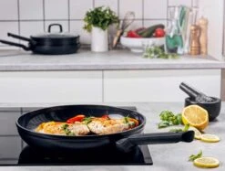 BK Easy Induction Ceramic Koekenpan Ø26 Cm - Inductie - PFAS-vrij 31 BK Easy Induction Ceramic Koekenpan Ø26 Cm - Inductie - PFAS-vrij -Keuken Serie Winkel 1200x907 13