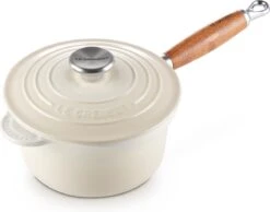 Le Creuset Steelpan - Met Deksel - Tradition - Meringue - ø 18 Cm / 1.8 Liter 12 Le Creuset Steelpan - Met Deksel - Tradition - Meringue - ø 18 Cm / 1.8 Liter -Keuken Serie Winkel 1200x941 1